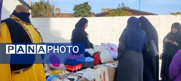 نمایشگاه هنرهای دستی دانش آموزان در بابلسر 