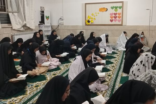 افتتاحیه هیئت هفتگی دانش‌آموزی 