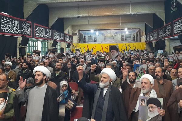 حماسه ۹ دی زنده است؛ ورامینی‌ها بار دیگر با ولایت، پیمان بستند