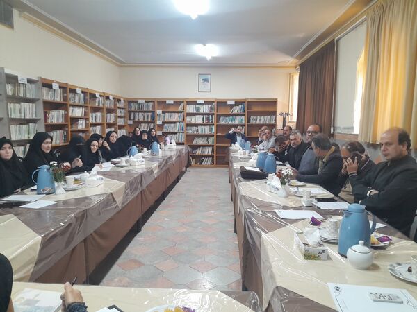 برگزاری پنجمین جلسه هم‌اندیشی مدیران هنرستان‌های ناحیه یک