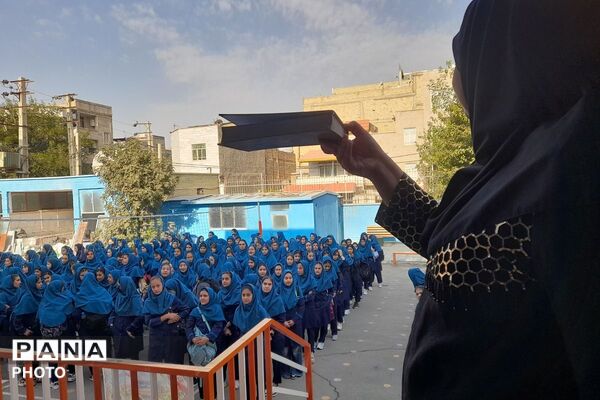 قدردانی از تلاش‌های انجمن دانش‌آموزی مدرسه عفاف 