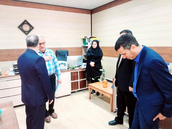 بازدید سرزده نوروزی مدیرکل آموزش و پرورش استان بوشهر از دوایر مختلف اداره‌کل