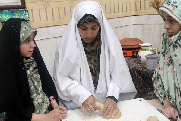 بازدید معاون پرورشی و تربیت بدنی ناحیه دو شهرری از مراسم اعتکاف دانش آموزی 