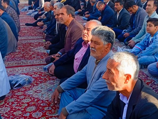 نماز عید فطر ۱۰ هزار نفری در کاشمر 