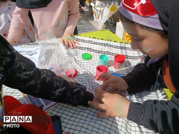 خروشِ بصیرت در صحن امامزاده جعفر (ع)؛ تالار قرآن پیشوا گنجایش دریای سوگواران مقتدا را نداشت