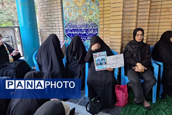 برگزاری یادواره شهدا در گلزار شهدای شیراز