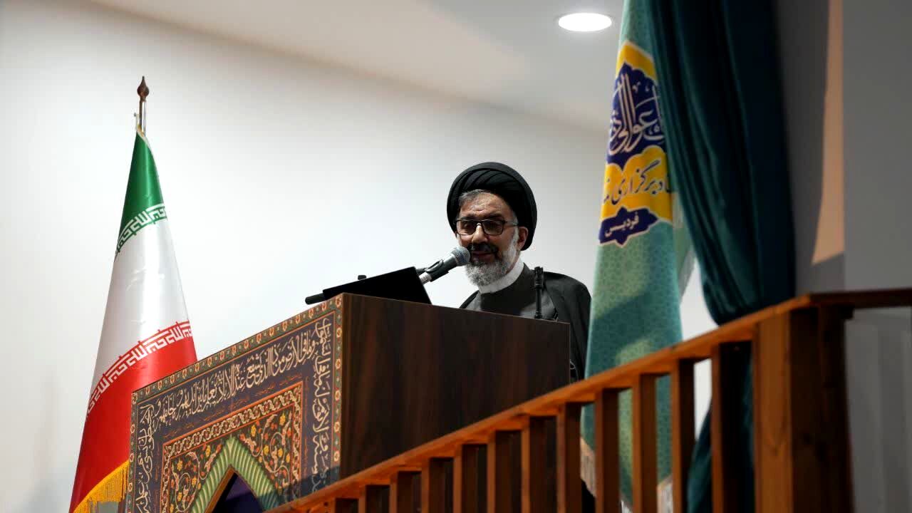 اعتماد به آمریکا کشورها را به ذلت و نابودی می‌کشاند