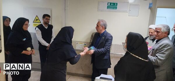 فرماندار همدان از روند درمان مجروحان «جنگ رمضان» بازدید کرد
