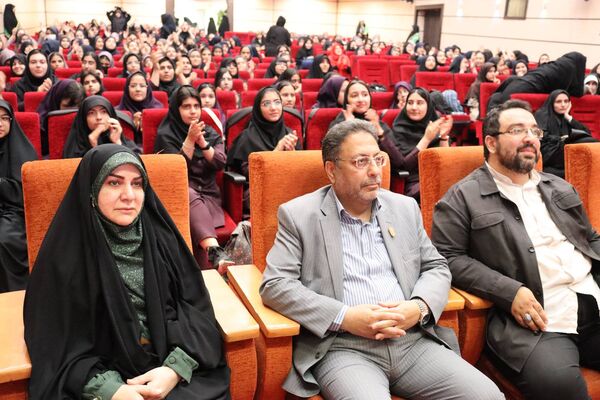 برگزاری جشن روز دختر با همکاری کانون خدمت رضوی و نهادهای آموزشی در منطقه 14 تهران 