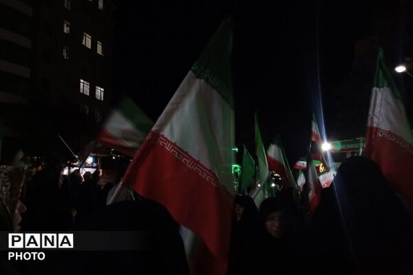 ستون این انقلاب، ایستادگی مردم در ۸۰ شب کف میدان 