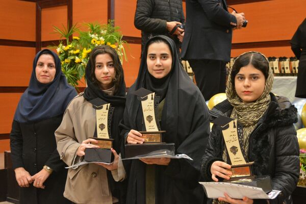 تجلیل از افتخارآفرینان کنکور