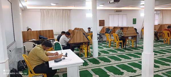 قرائت خانه دبیرستان نمونه آیت‌الله خامنه ای؛ مکانی ایمن و مجهز برای درس خواندن دانش آموزان 