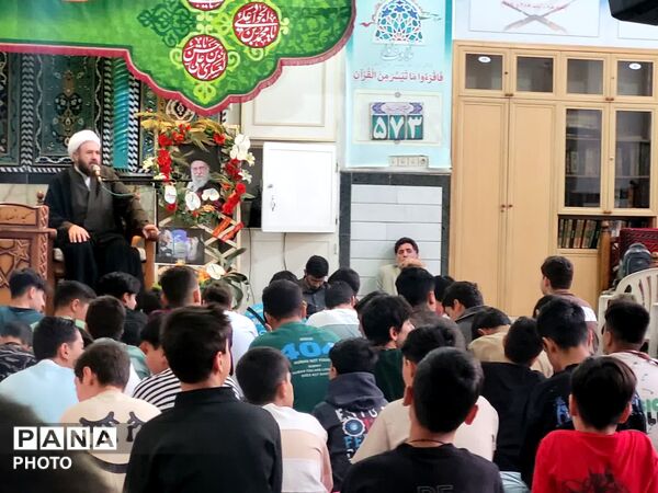 آیین تقدیر از ۷۰ معلم جهادی در مسجد انصارالحسین(ع) قم