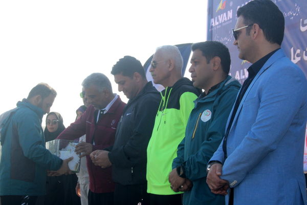 پیاده‌روی خانوادگی در بوشهر