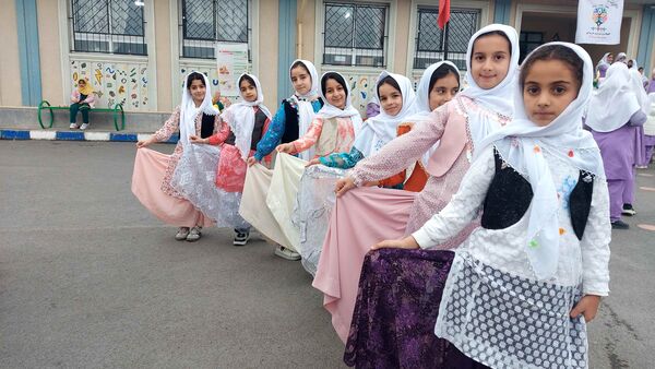 برگزاری مسابقات بومی محلی به مناسبت روز مادر