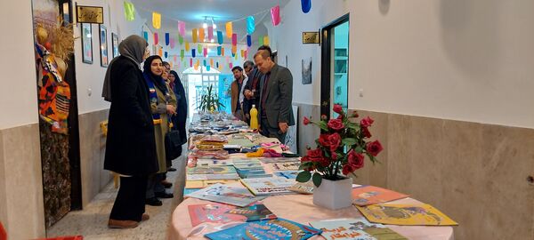 برپایی بازارچه دست سازه‌ها در کانون شهید مطهری سملقان