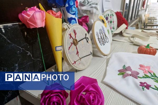 جشن خلاقیت دانش‌آموزان در نمایشگاه فناوری مدرسه پروین اعتصامی