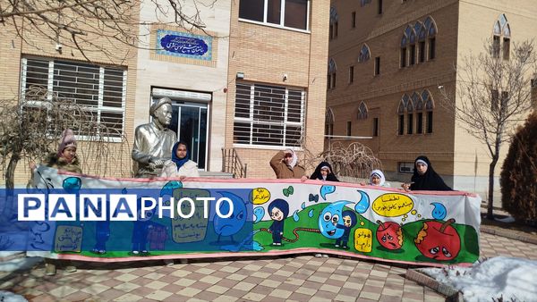 گردهمایی دانش‌آموزان هنرمند کبودرآهنگ در قالب «پرسش مهر»