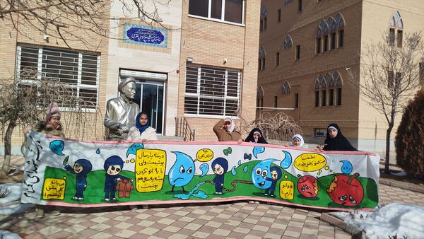 گردهمایی دانش‌آموزان هنرمند کبودرآهنگ در قالب «پرسش مهر»