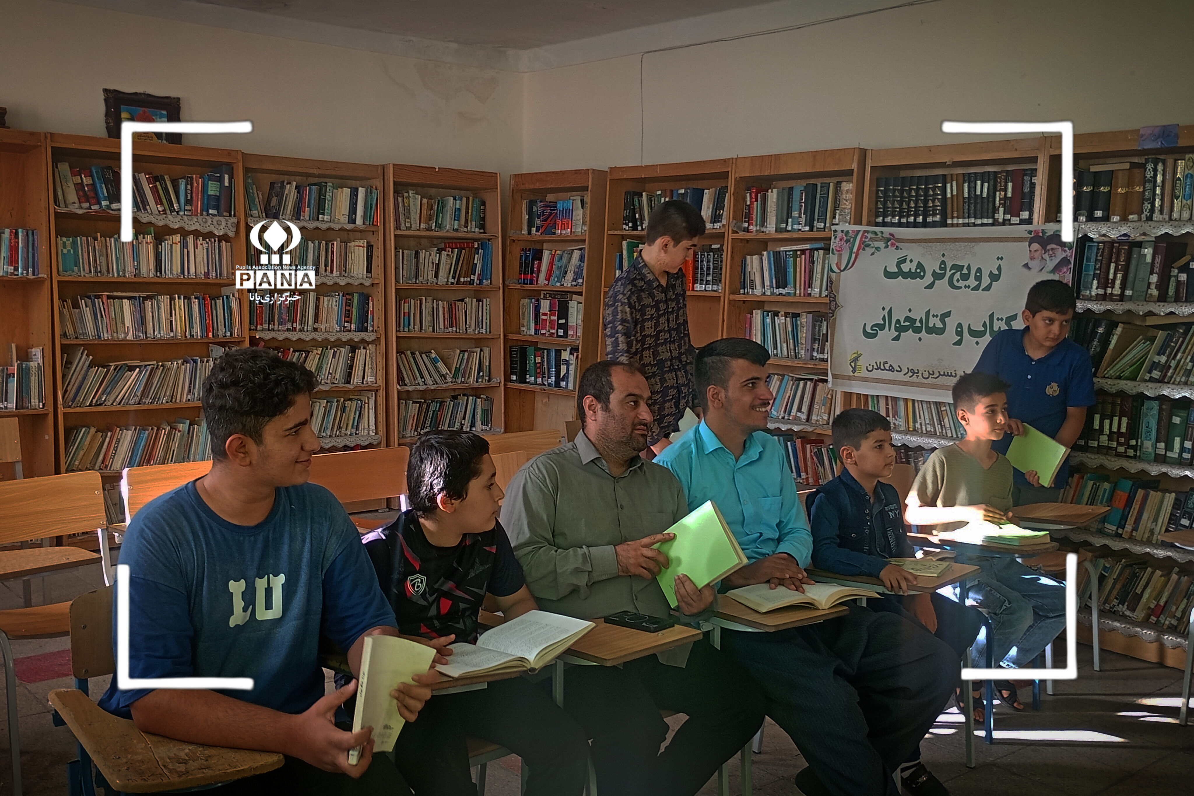 نشست فرهنگی دانش‌آموزان با محوریت کتاب و کتابخوانی در کانون‌های تربیتی برگزار شد