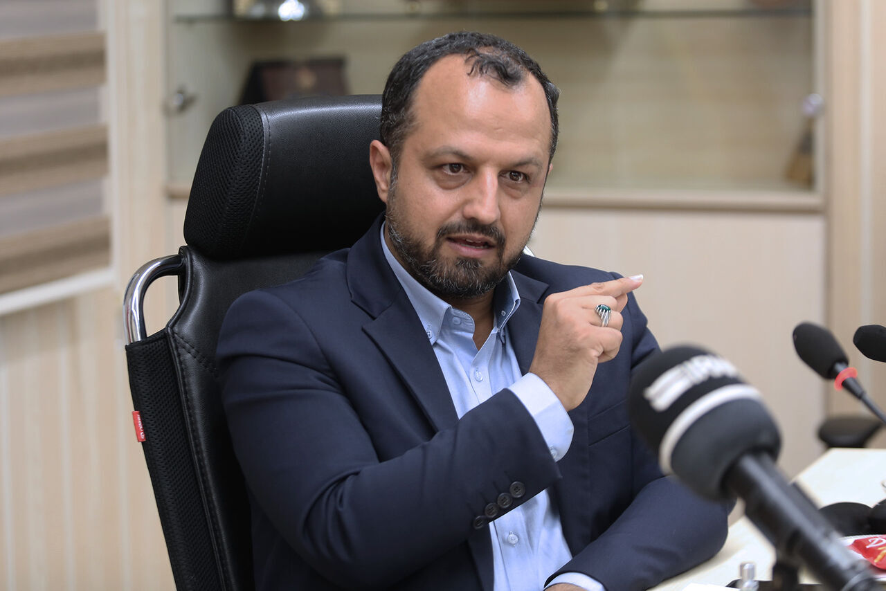 نوسانات ارزی ابدا منفعتی برای دولت ایجاد نمی‌کند