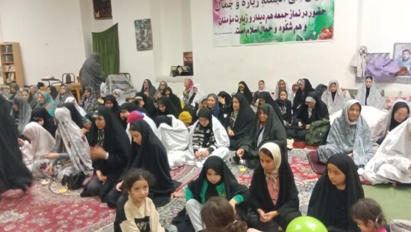مراسم اعتکاف دانش آموزی در شهر راز