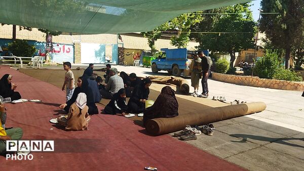 موکب قرارگاه جهادی سلمان و عاشقان امام رضا ( ع) در محور نیشابور - مشهد