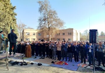 برگزاری نماز عید فطر در باغ ملی آشخانه