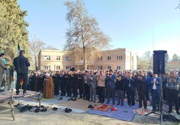 برگزاری نماز عید فطر در باغ ملی آشخانه