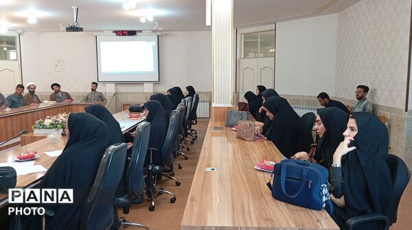 گردهمایی مدیران مدارس شهرستان بن با محوریت پروژه مهر و بازگشایی مدارس