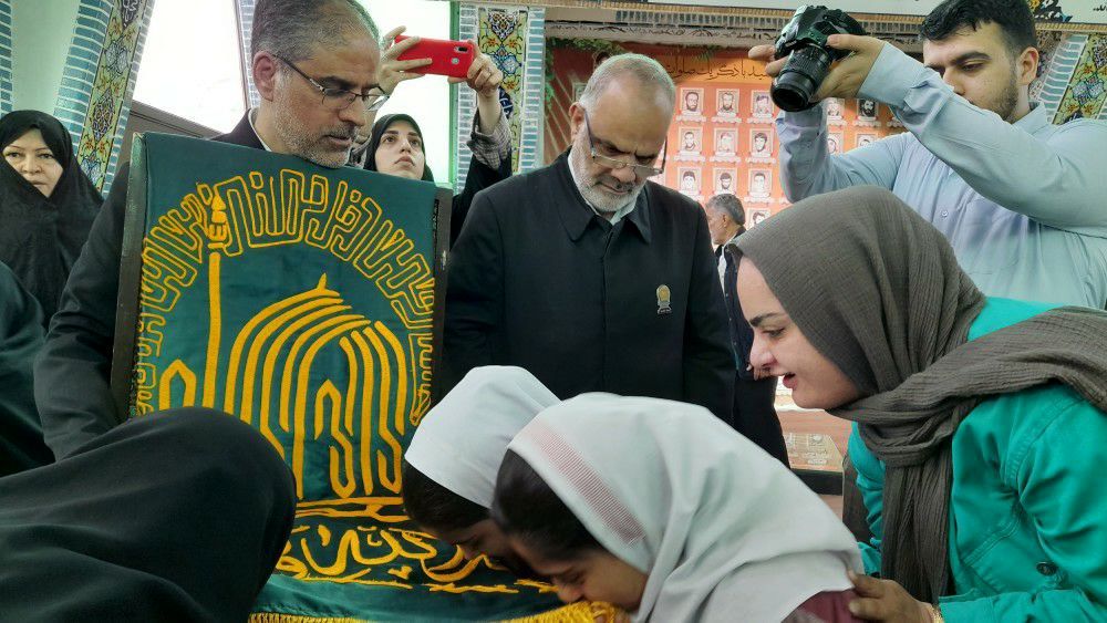 کاروان زیر سایه خورشید، به دیار نور رسید