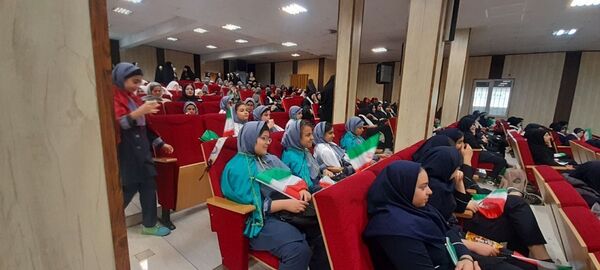 برگزاری چهل‌وسومین جشنواره فرهنگی و هنری فردا در البرز