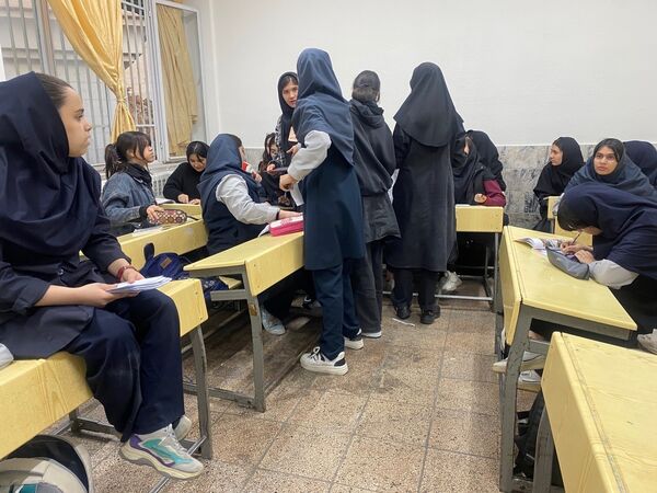 برگزاری انتخابات شورای دانش آموزی در دبیرستان مطهره ناحیه ۶