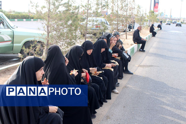 پیاده‌روی خانوادگی جاماندگان اربعین حسینی(ع) در قم