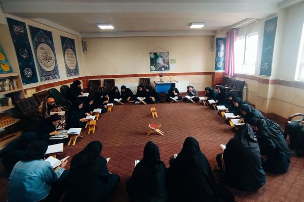 محفل نورانی قرآن کریم در مدارس کوثر ۲ و جدلی ناحیه دو شهرری 