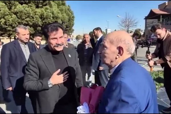 بازدید معاون رئیس‌جمهور در امور توسعه روستایی و مناطق محروم از خانه سالمندان کهریزک