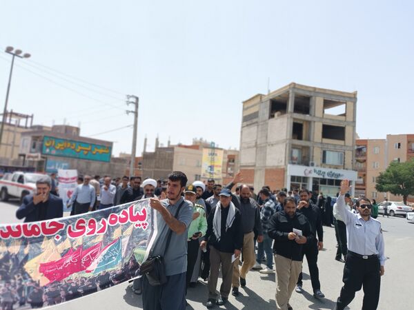 برگزاری پیاده‌روی جاماندگان اربعین حسینی در دهگلان با حضور پرشور مردم
