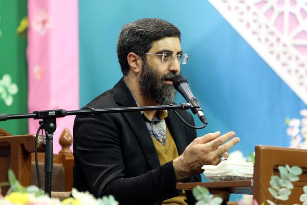 محفل قرآنی و جشن میلاد امام باقر(ع) در شب یلدای حرم حضرت معصومه(س)