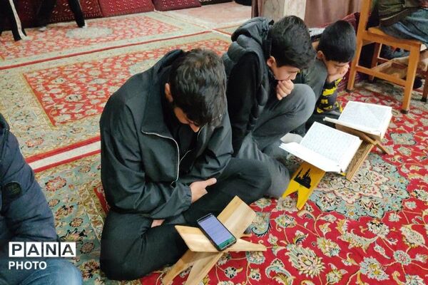 جزء خوانی قرآن در ماه مبارک رمضان  مسجد جامع شهر بار نیشابور 
