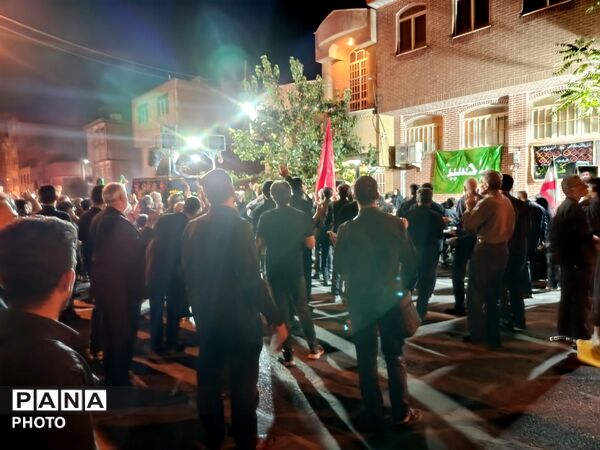 همراهی هیات زینب کبری(س) با کاروان نمادین اسرای کربلا