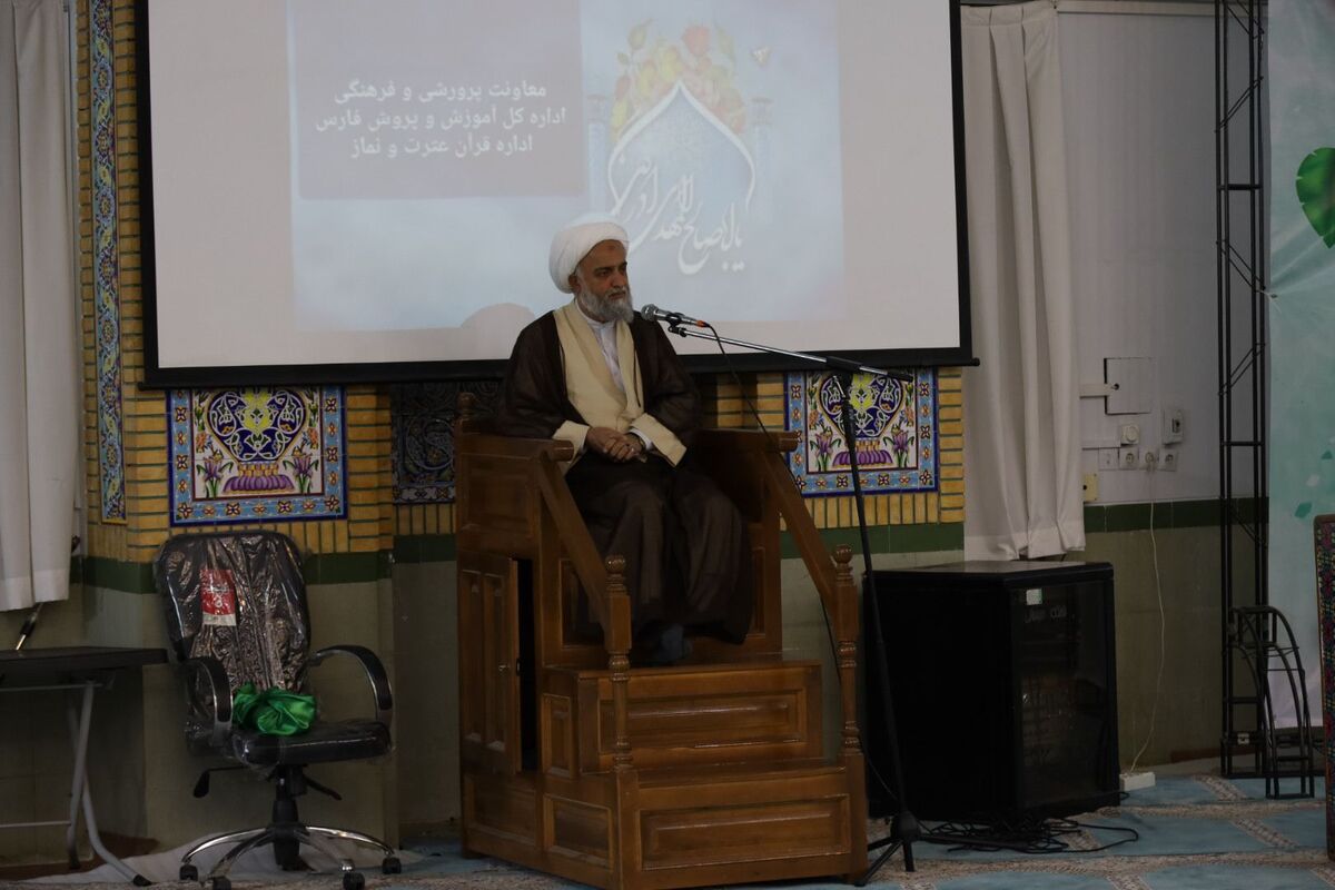 تهذیب و تعلیم دانش آموزان فرصتی است که خداوند به معلمان ارزانی داشته است