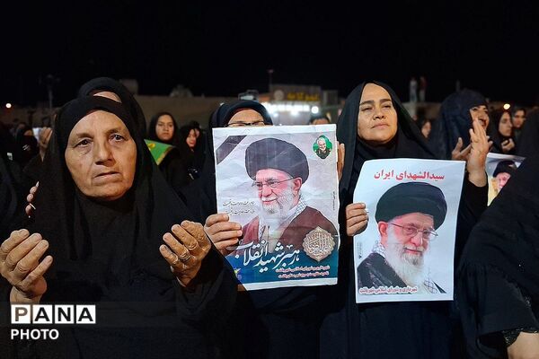 حضور شامگاهی مردم داغدار در پارکینگ شهرداری شهرستان باشت