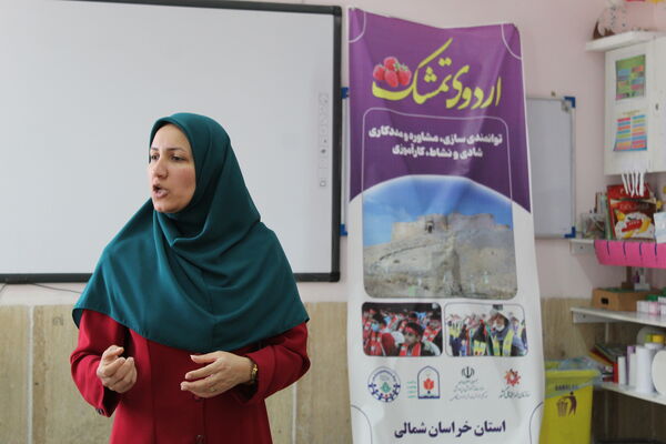 برگزاری اردوی تمشک در شهرستان گرمه 