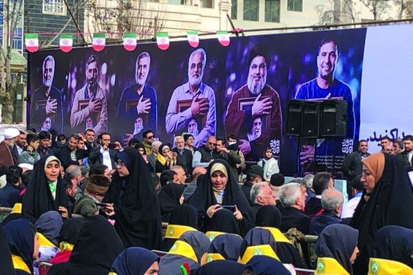22بهمن در اسلامشهر؛ خیابان‌ها در آغوش انقلاب