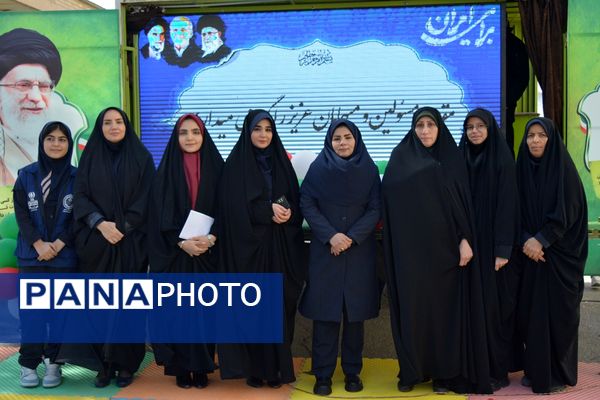 عطر رضوی در جشن نیمه شعبان مدرسه حکمت