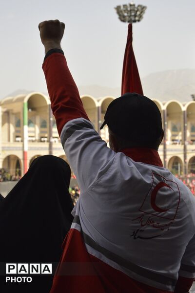 باید برخاست