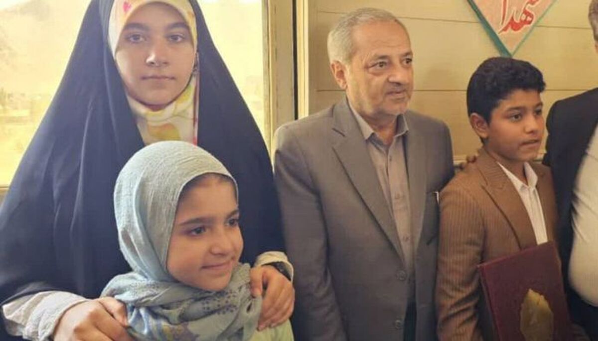 درخشش دانش‌آموزان و اولیای فارسی در ششمین اجلاس سراسری نماز