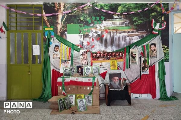 جشن شکوفه‌ها در مدرسه ۱۲ بهمن بهارستان دو