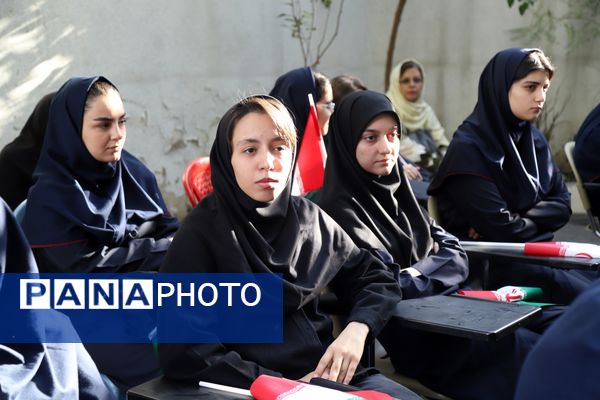 نواختن زنگ آغاز سال تحصیلی با حضور وزیر دادگستری 