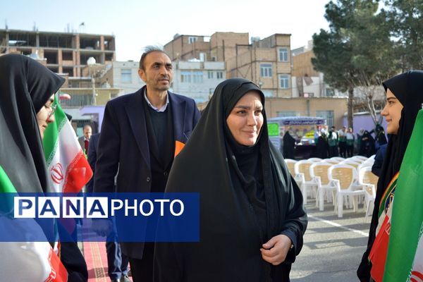 طنین زنگ انقلاب در بهارستان‌دو 